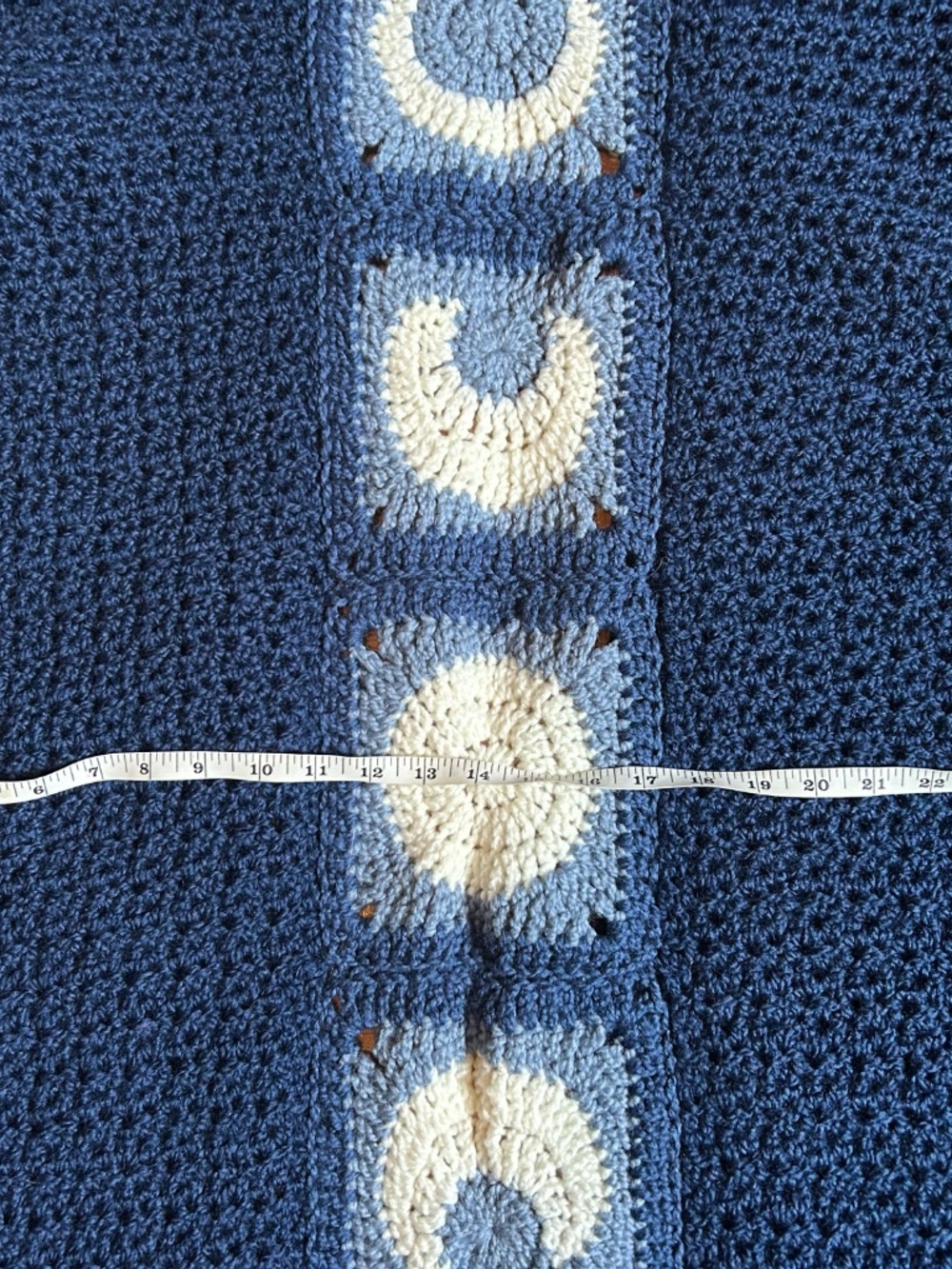 Oversized Crochet Cardigan Moon-Phases - Picture 3 of 6